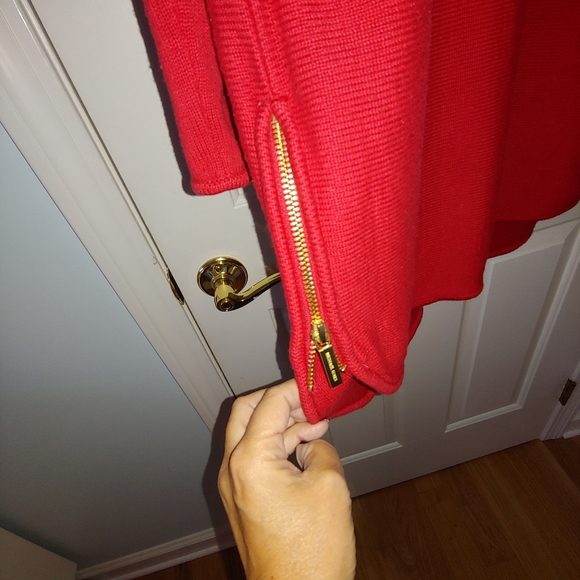 EUC Plus Size MICHAEL by Michael Kors Red Sweater with Gold Zip Detail – Size 1X - Picture 16 of 16